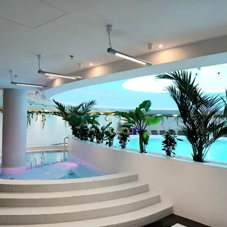 Gc Sun Club Family Spa & Pool Sauna & Jacuzzi Apartament *